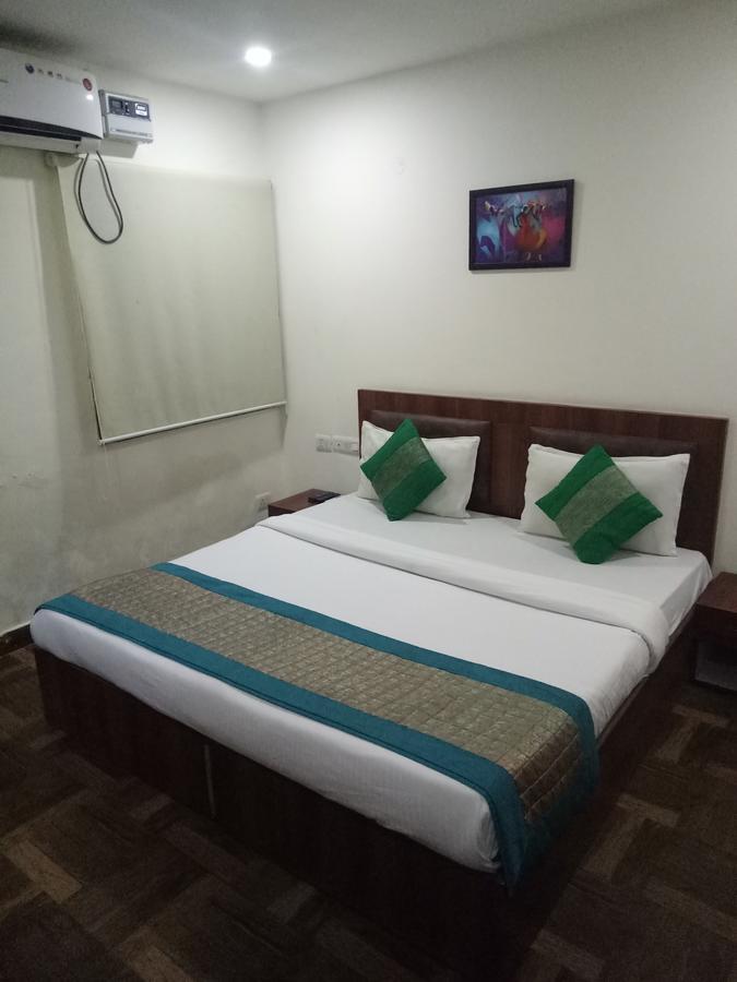 ניו דלהי Hotel Nathu Palace מראה חיצוני תמונה
